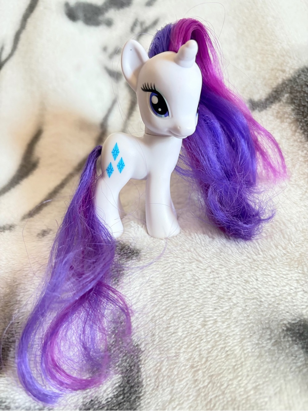 My Little Pony (2010) G4 Rarity 3” Brushable Pony